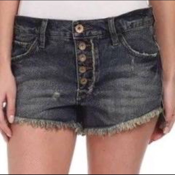 FREE PEOPLE  Button Fly Distressed Short, W25 - Picture 3 of 4